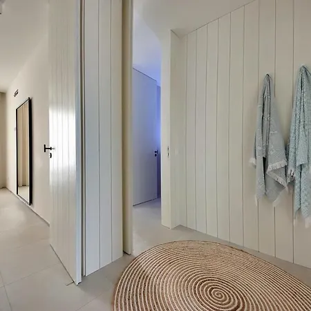 Marina Oasis - Luxury, Heatable Pool, Panoramic Sea Views