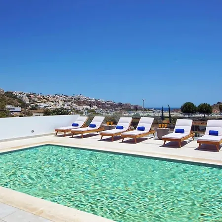 Marina Oasis - Luxury, Heatable Pool, Panoramic Sea Views *